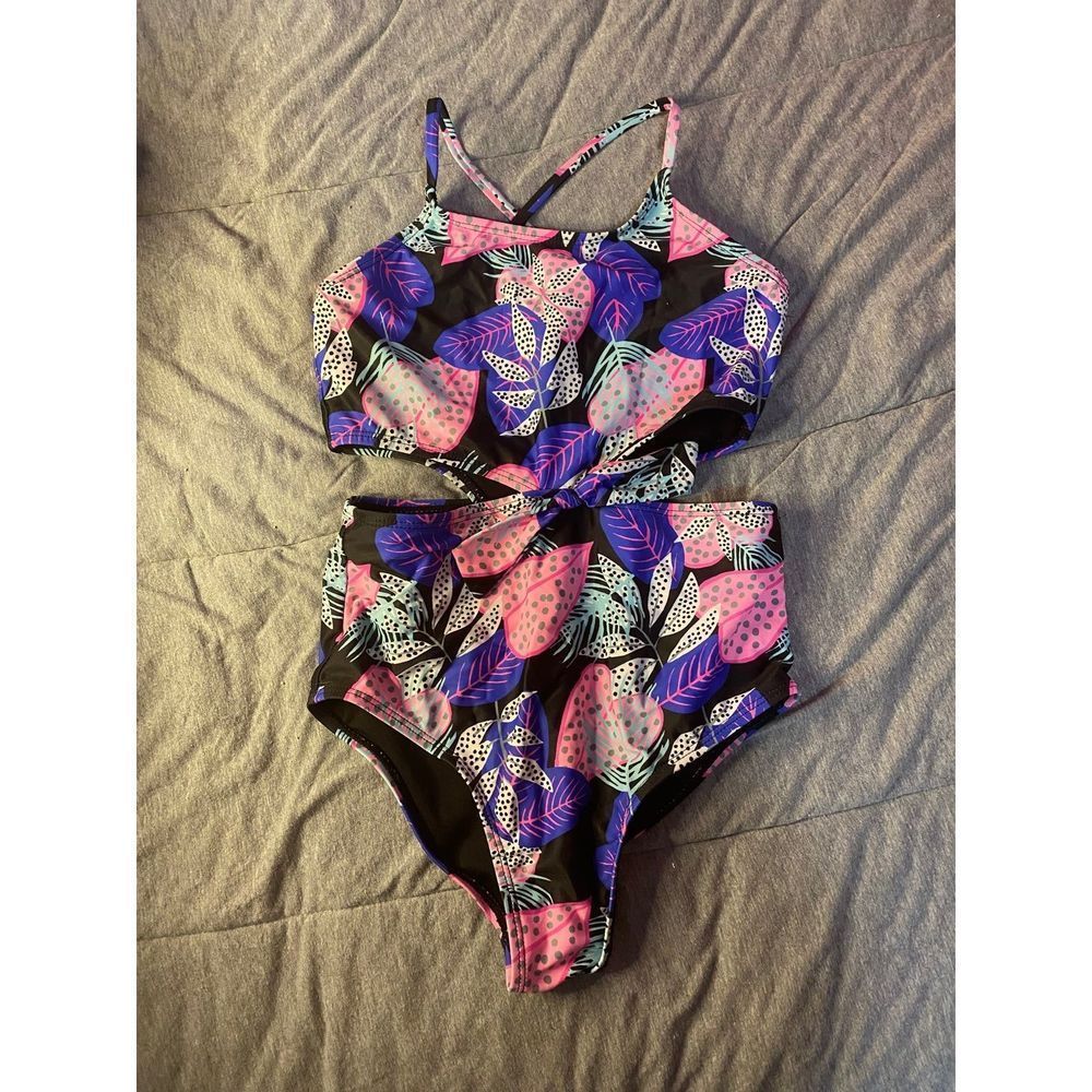 Girls 10/12 1 piece swimsuit